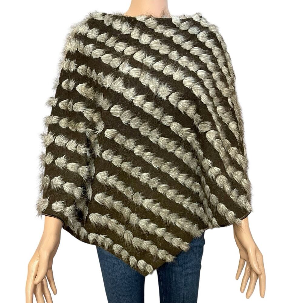 INC International Concepts Faux Fur Poncho Small Brown White Furry Winter Boho - Picture 1 of 7